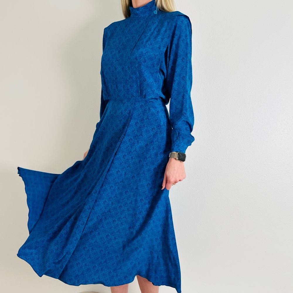 Vintage Liz Claiborne blue print long sleeve 100% silk midi dress - Picture 5 of 15